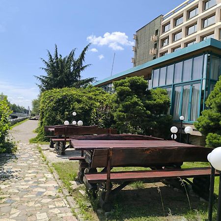 באיה מארה Hotel Carpati מראה חיצוני תמונה