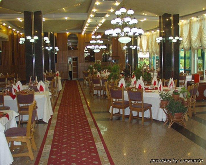 באיה מארה Hotel Carpati מראה חיצוני תמונה