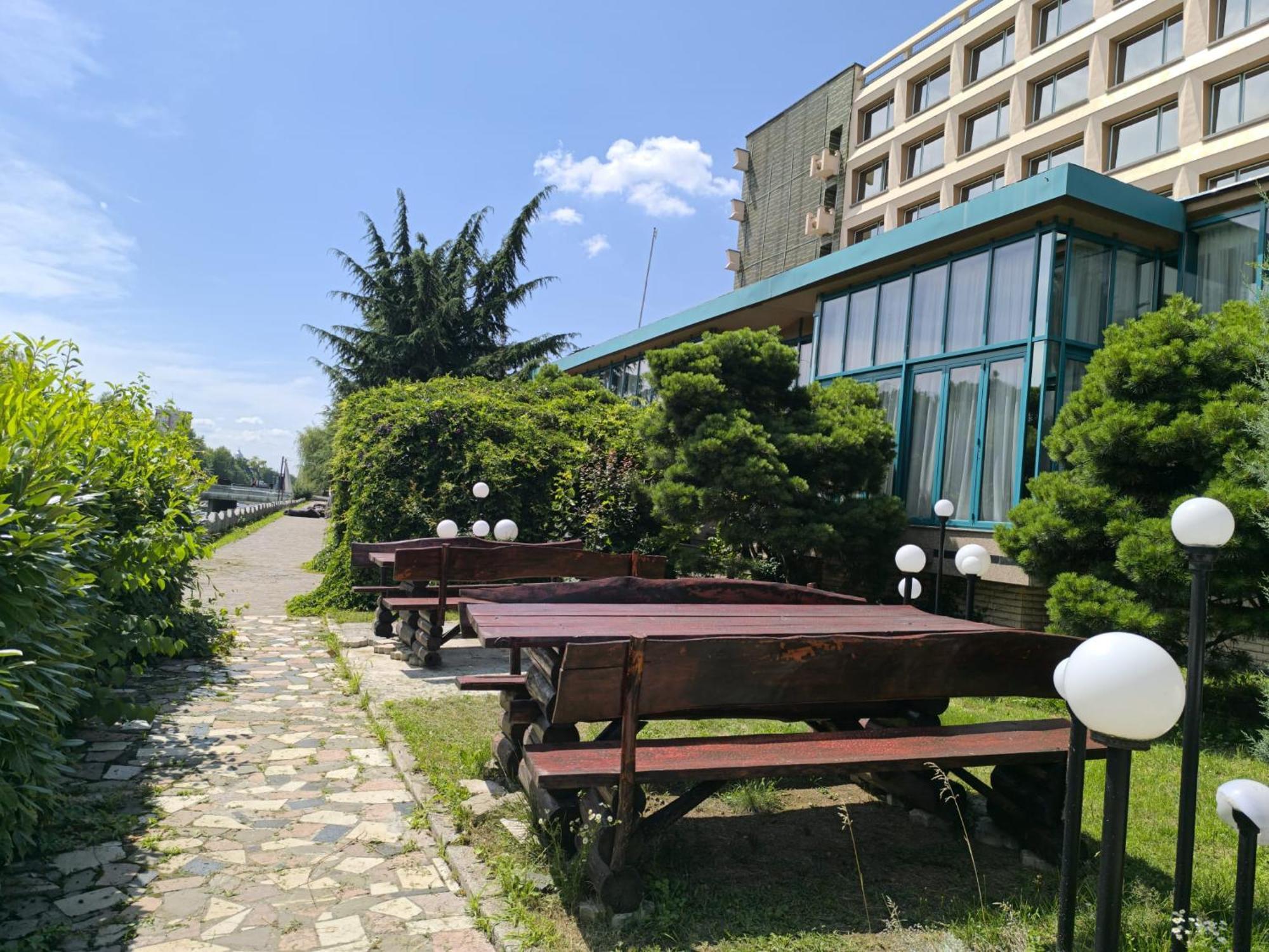 באיה מארה Hotel Carpati מראה חיצוני תמונה