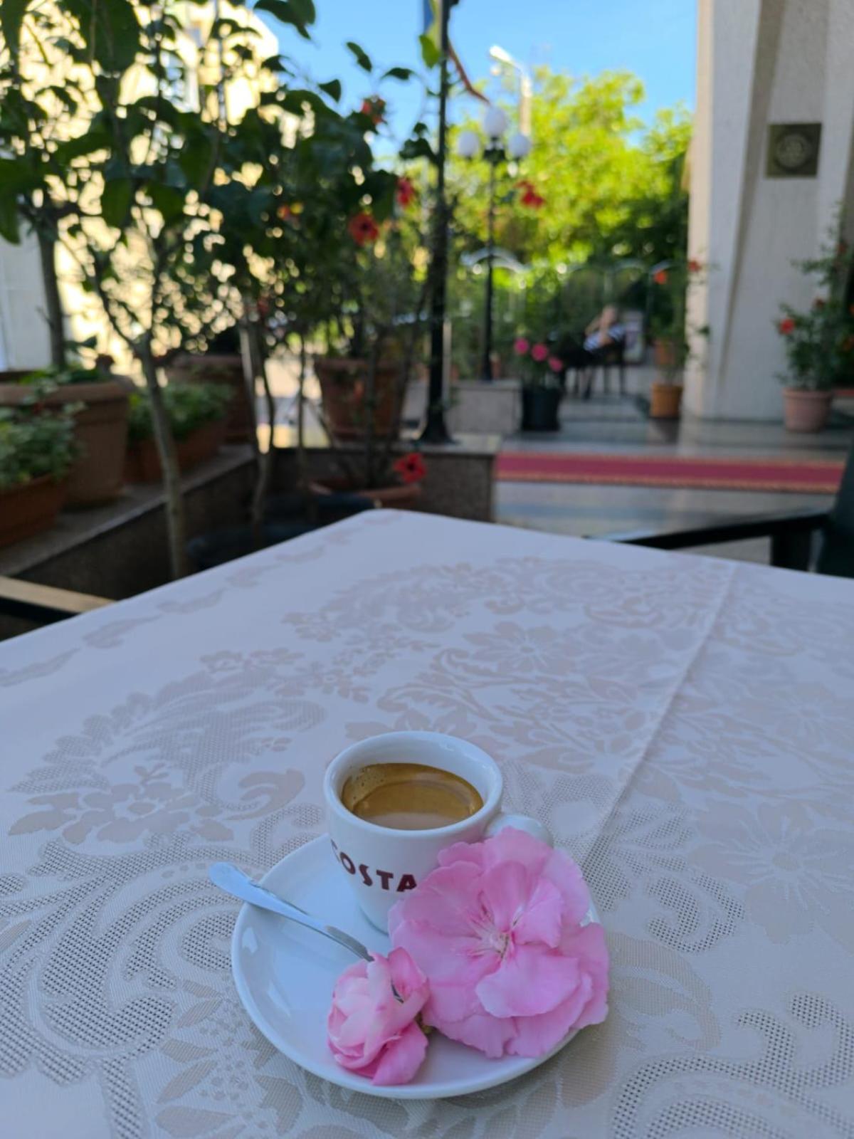 באיה מארה Hotel Carpati מראה חיצוני תמונה