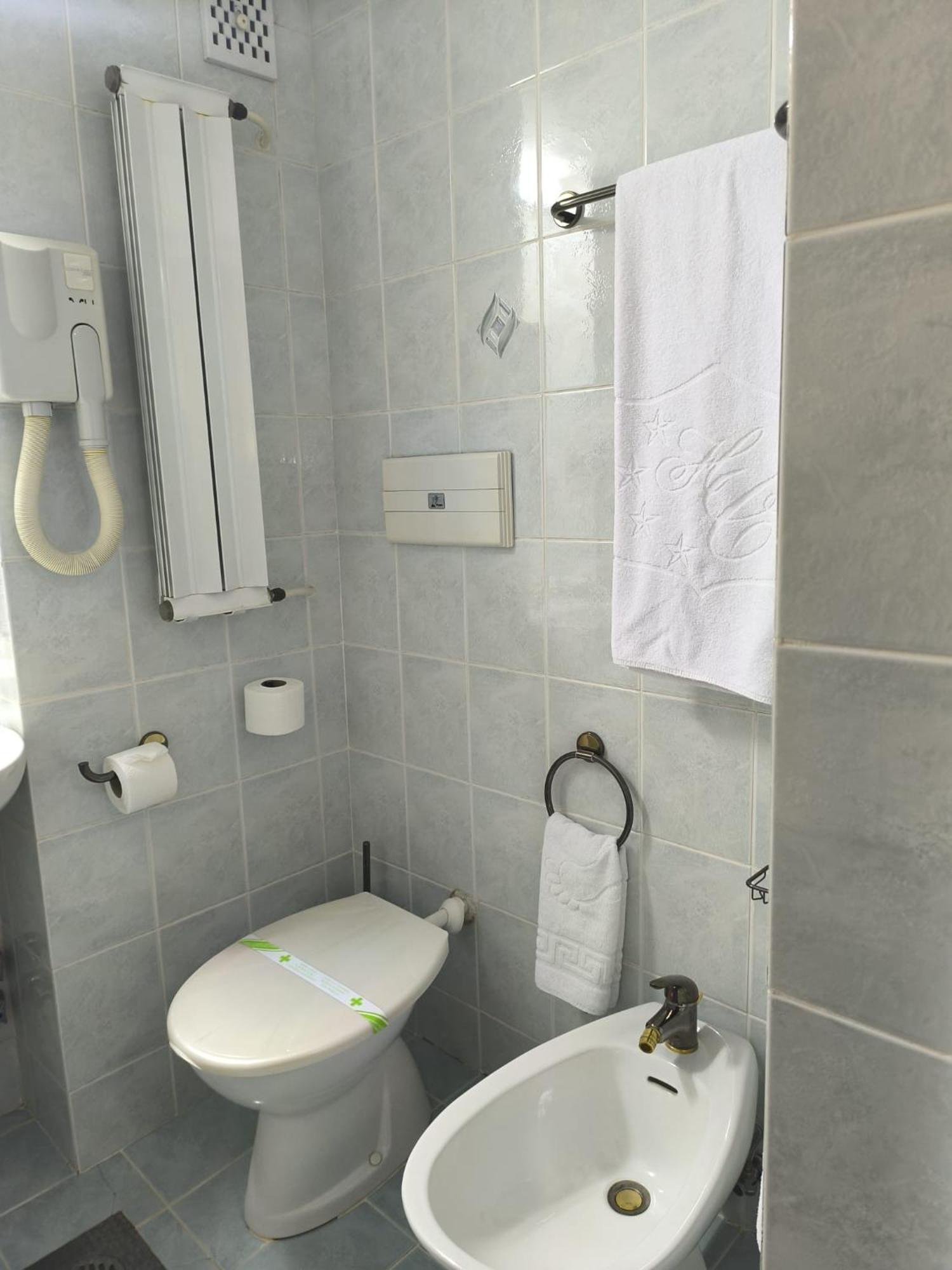 באיה מארה Hotel Carpati מראה חיצוני תמונה