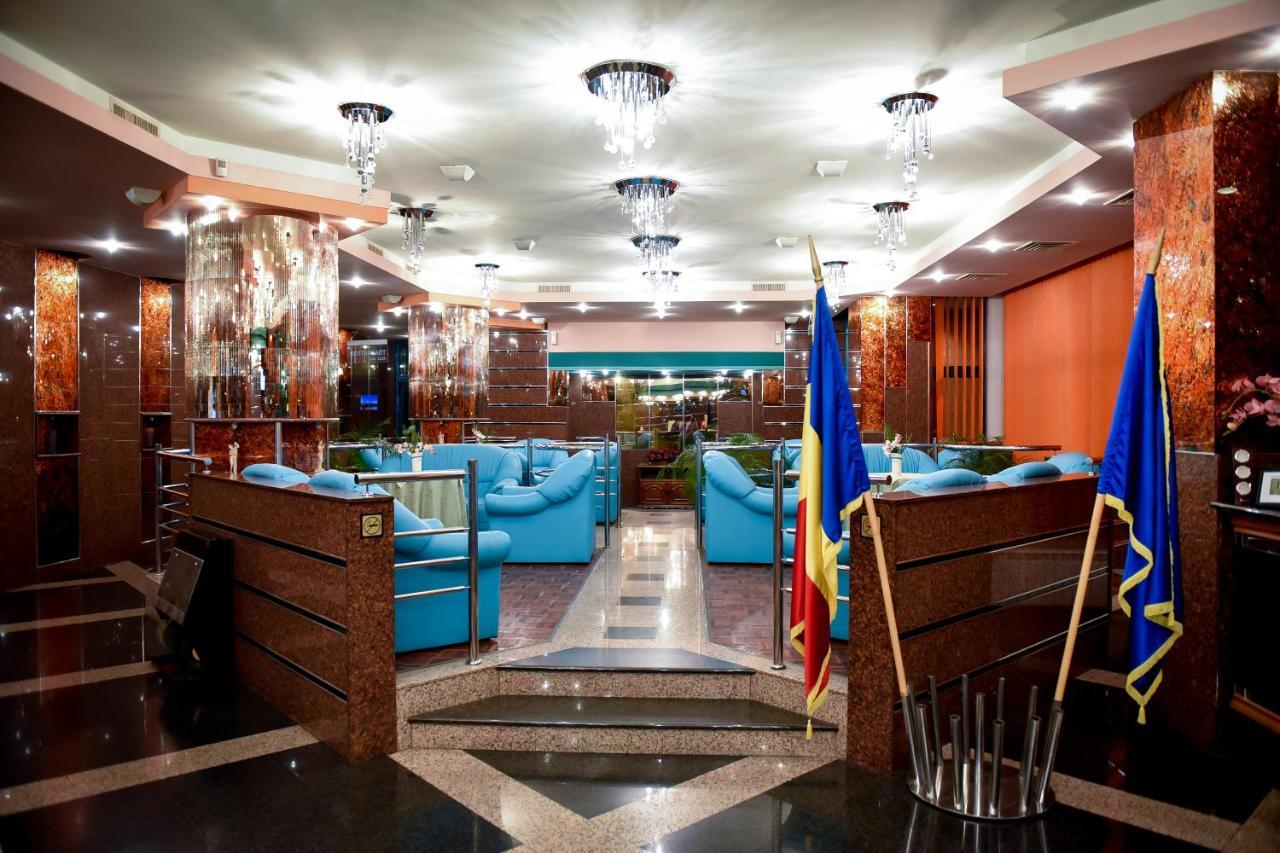 באיה מארה Hotel Carpati מראה חיצוני תמונה